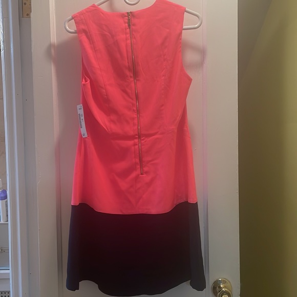 Collection by Julie Brown color block hot pink/navy dress in size 6 - Picture 3 of 10